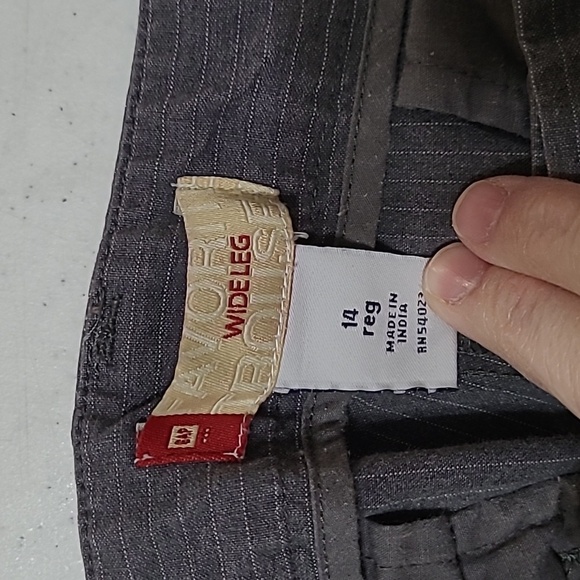 Gap women's gray pinstriped Wide-leg cuffed hem pants size 14 - Picture 4 of 7